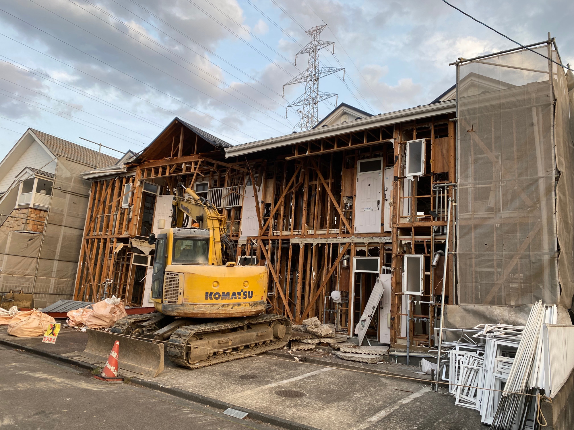 施工中
